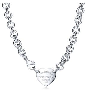 Tiffany & Co. Return to Tiffany®
Heart Tag Chain Link Choker
in Silver like new